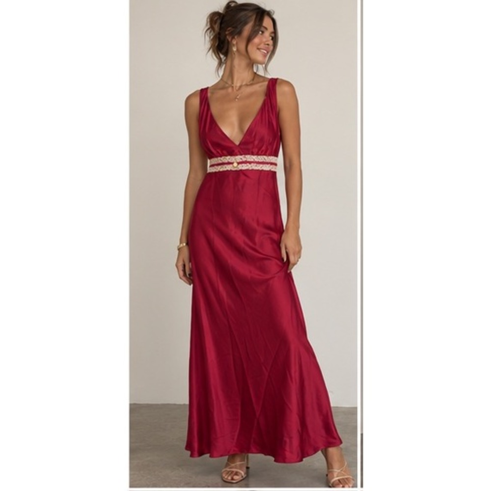 Vintage Whimsy Burgundy Satin Lace Cameo Maxi Nightgown KHS029 Red Womens M